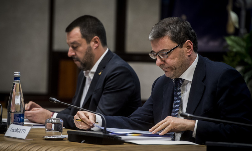 Salvini alza i toni contro il coprifuoco ma non strappa: “Fiducia in Draghi”