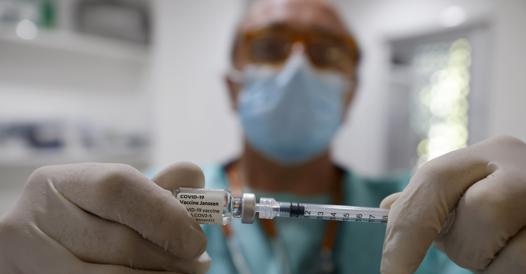 I dati dell’Iss: «Il 99 per cento  dei morti da febbraio non aveva completato il ciclo vaccinale»