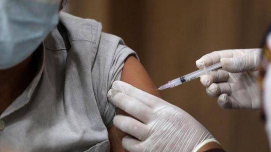 Costa: «A scuola ipotesi Dad solo per gli alunni  non vaccinati»