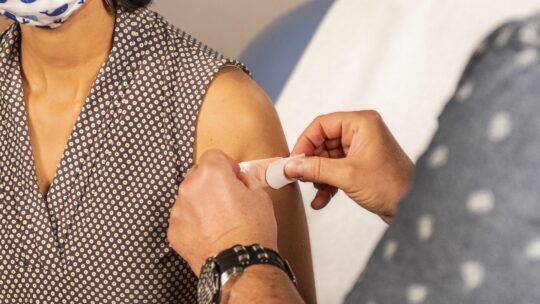 Vaccino anti-Covid e alterazione del ciclo mestruale: cosa sappiamo
